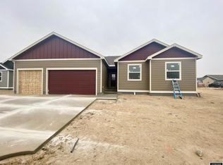 2223 Zuni Trl, Bar Nunn, WY 82601