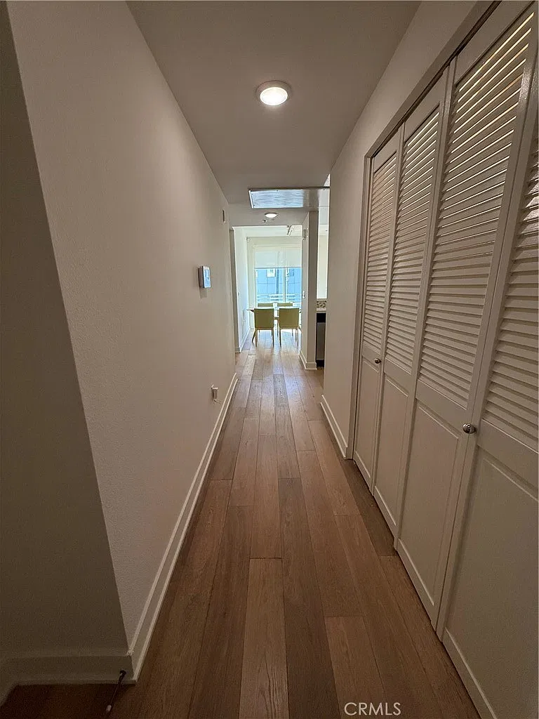 2 bed, 960 sqft, $2,850 — Photo 2