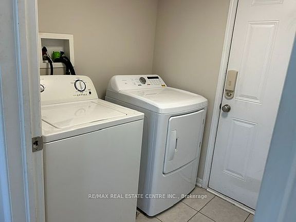 4th image of 6020 Derry Rd #4