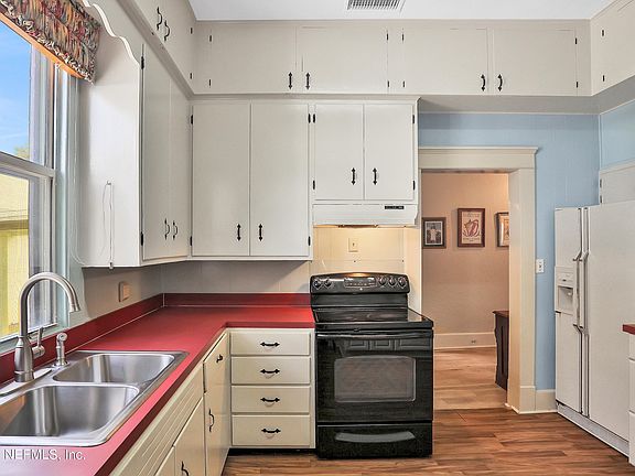 4th image of 1441 Palmer St