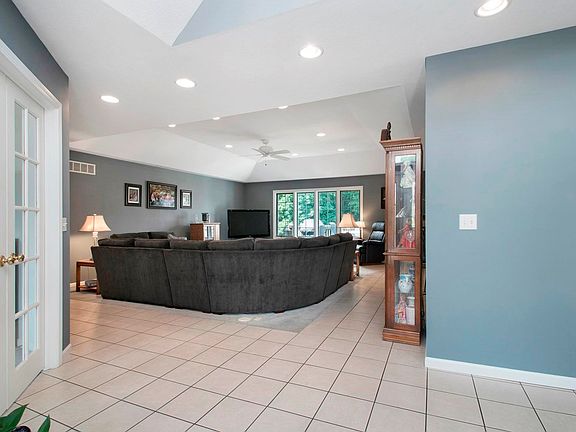 4th image of 51684 Westwinds Dr
