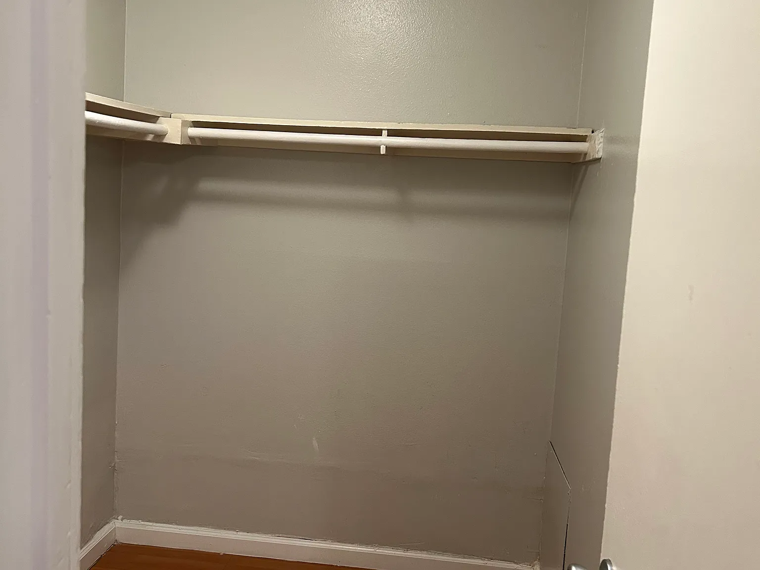1 bed, 600 sqft, $1,800 — Photo 2