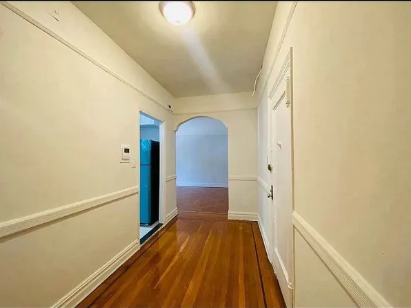 625 Caton Avenue image 6 of 15