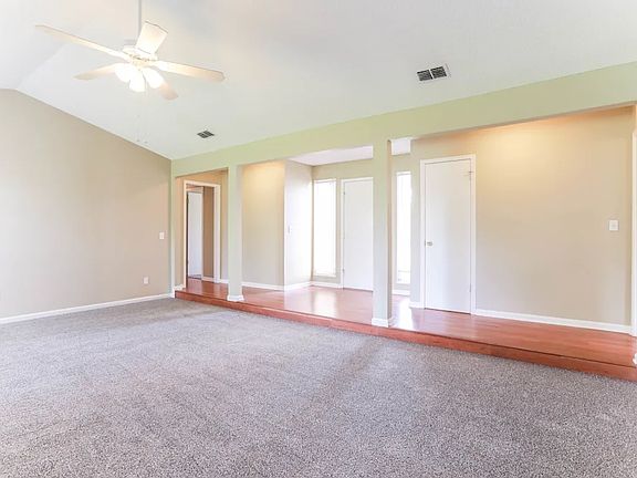 2nd image of 2588 Ridgecrest Ave