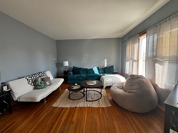5th image of 42 Norwalk Ave Floor 2