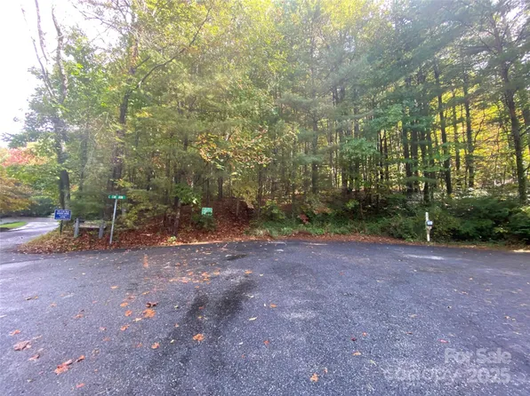 98 Oak Gate Dr #36, Hendersonville, NC 28739