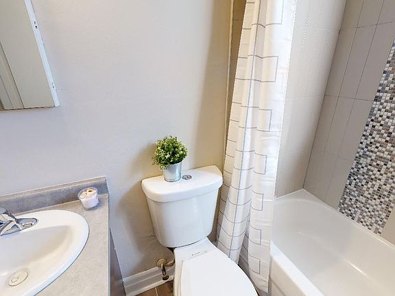 5th image of 1276 Dorchester Ave #B7