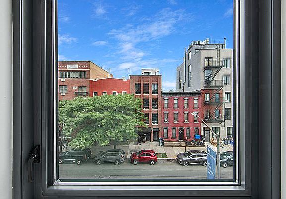 4th image of 710 Metropolitan Ave APT 3K