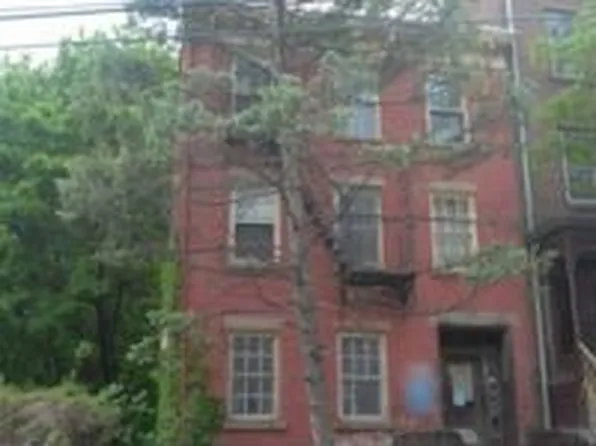 191 1st St, Newburgh, NY 12550