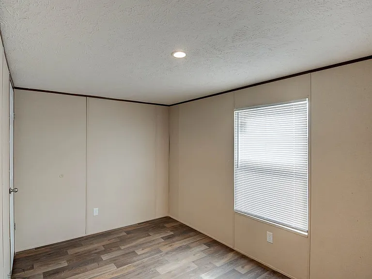 Hillside Mobile Home Park — Photo 15