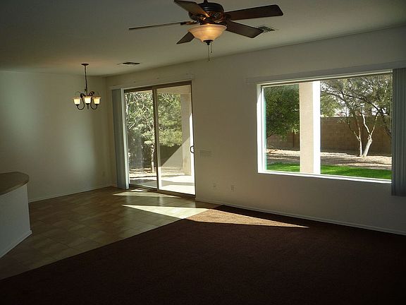 Family Room & Nook