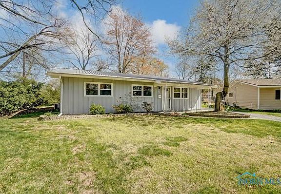2nd image of 4804 Sandlewood Ct