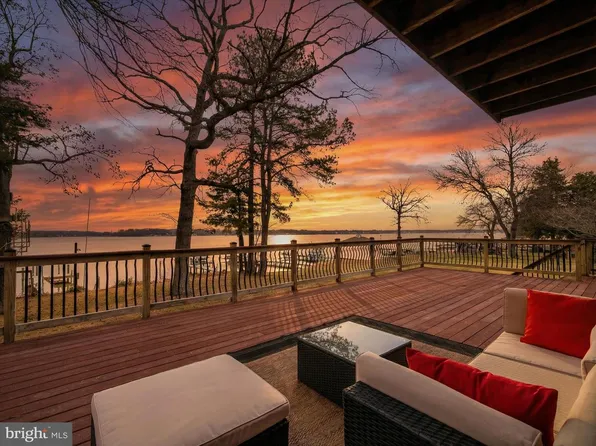 3800 Edgewater Pl, Dundalk, MD 21222