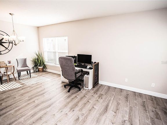 5th image of 12143 Ledbury Commons Dr