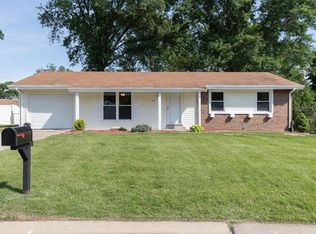 41 Oxbow Rd, Saint Peters, MO 63376