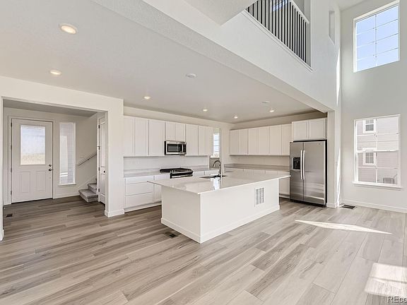 4th image of 39779 Yorktown Terrace
