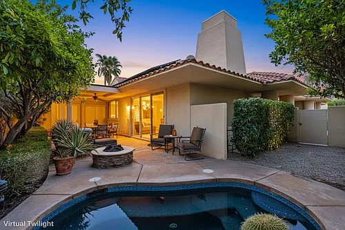240 W Kavenish Dr Photo 1