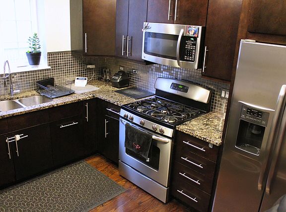 4th image of 3543 W Belmont Ave APT 1N
