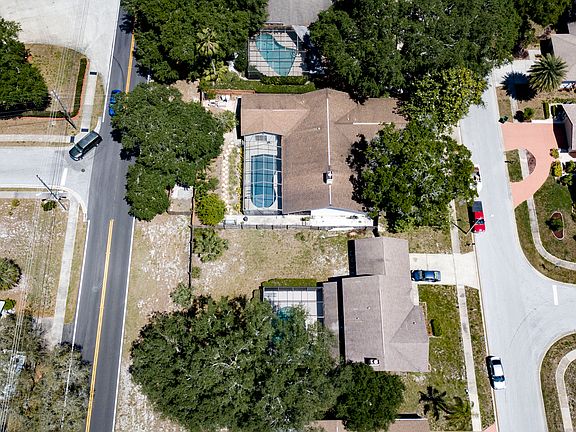 2nd image of 2779 Valencia Ln W