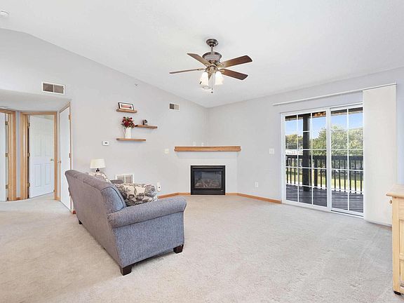 4th image of 105 E Price St Unit 303
