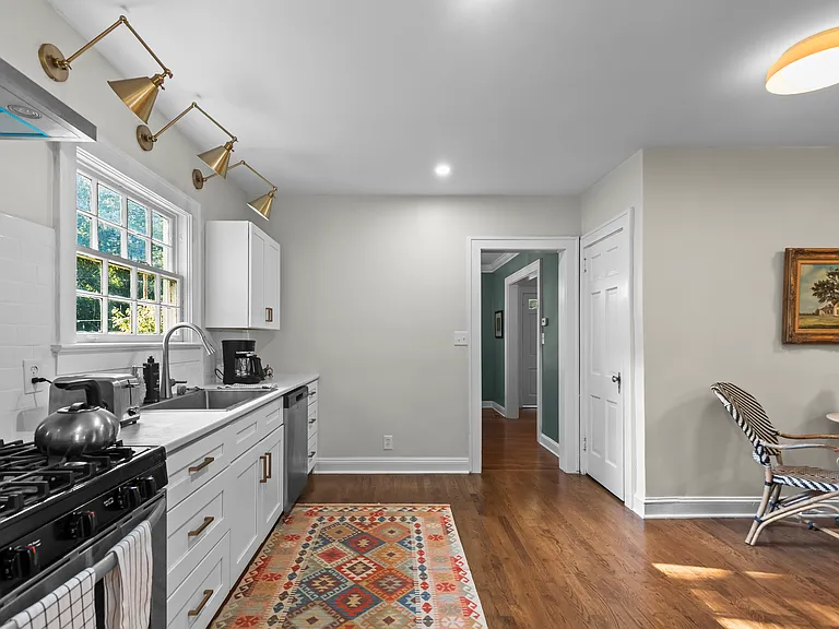 2431 W Woodland Cir — Photo 12