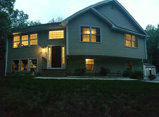 21 Blueberry Ln, Scituate, RI 02857