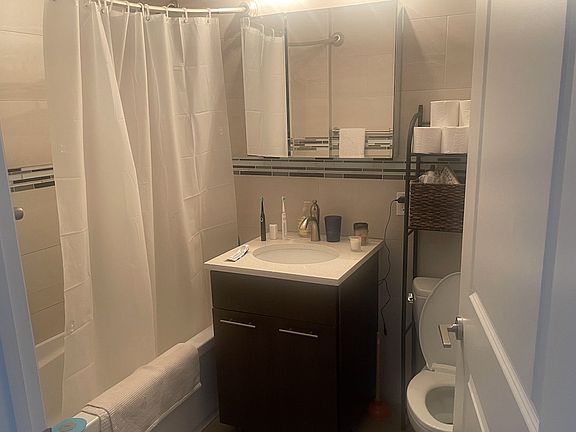 5th image of 25-34 31st St Floor 2