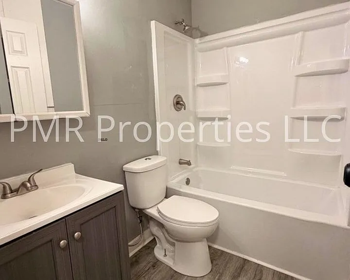 2115 Avenue M — Photo 6