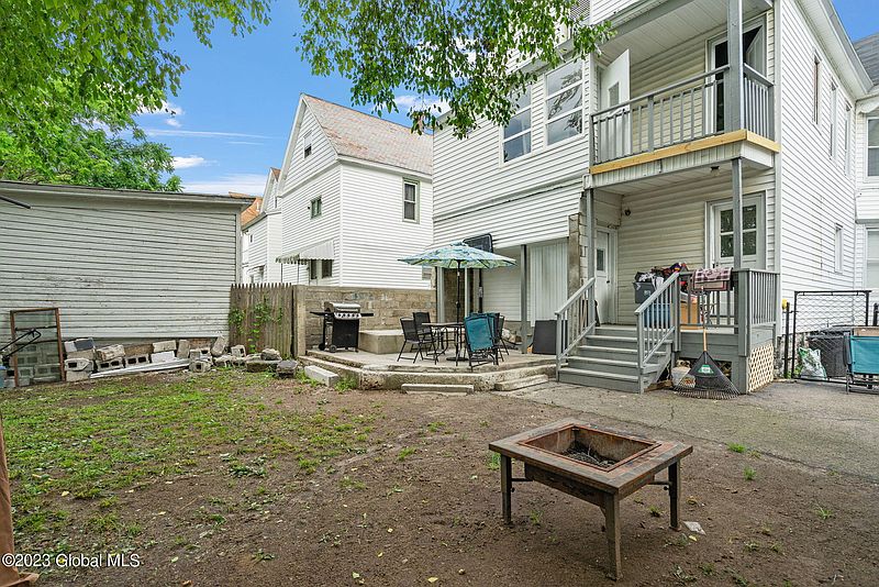 3rd image of 14 Wilson Avenue