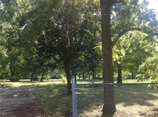 7 NW Obrien Rd, Lees Summit, MO 64063