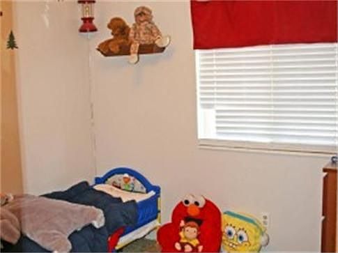 3rd image of 1134 W Greasewood Dr