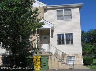 4 Tova Dr, Lakewood, NJ 08701