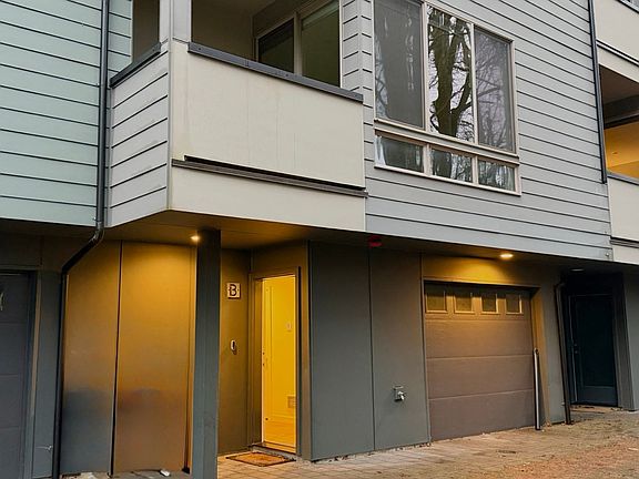3rd image of 18529 Ashworth Ave N Unit B1