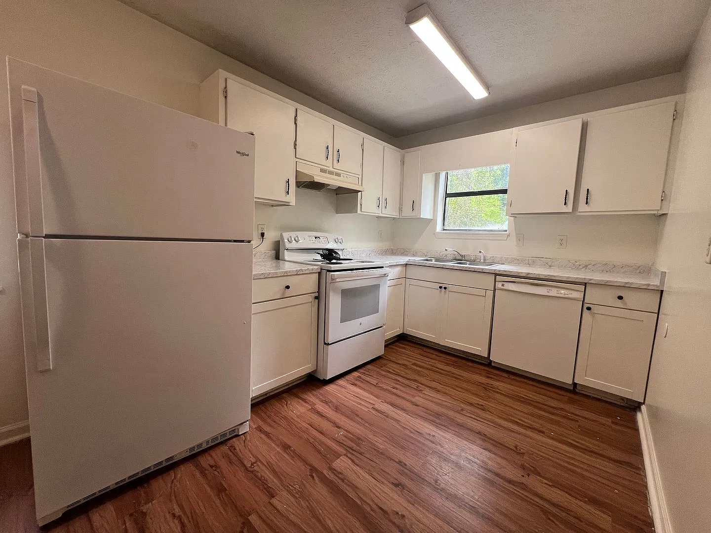 Two Bedroom Duplex — Photo 4