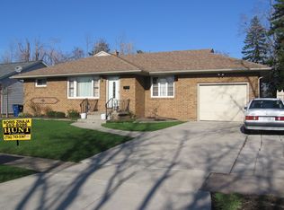 35 Sunrise Blvd, Williamsville, NY 14221