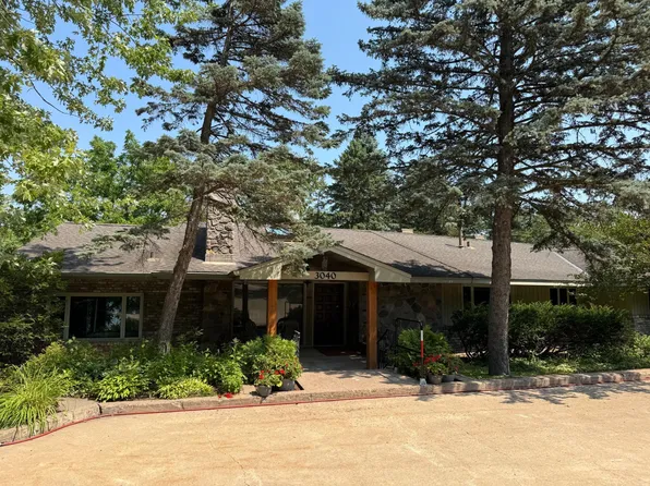 3040 Hamline Ave N, Roseville, MN 55113