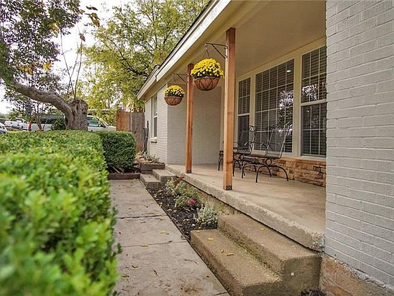 2nd image of 508 Perry Dr