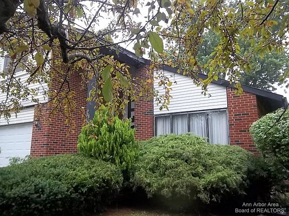 5th image of 26044 Lila Ln
