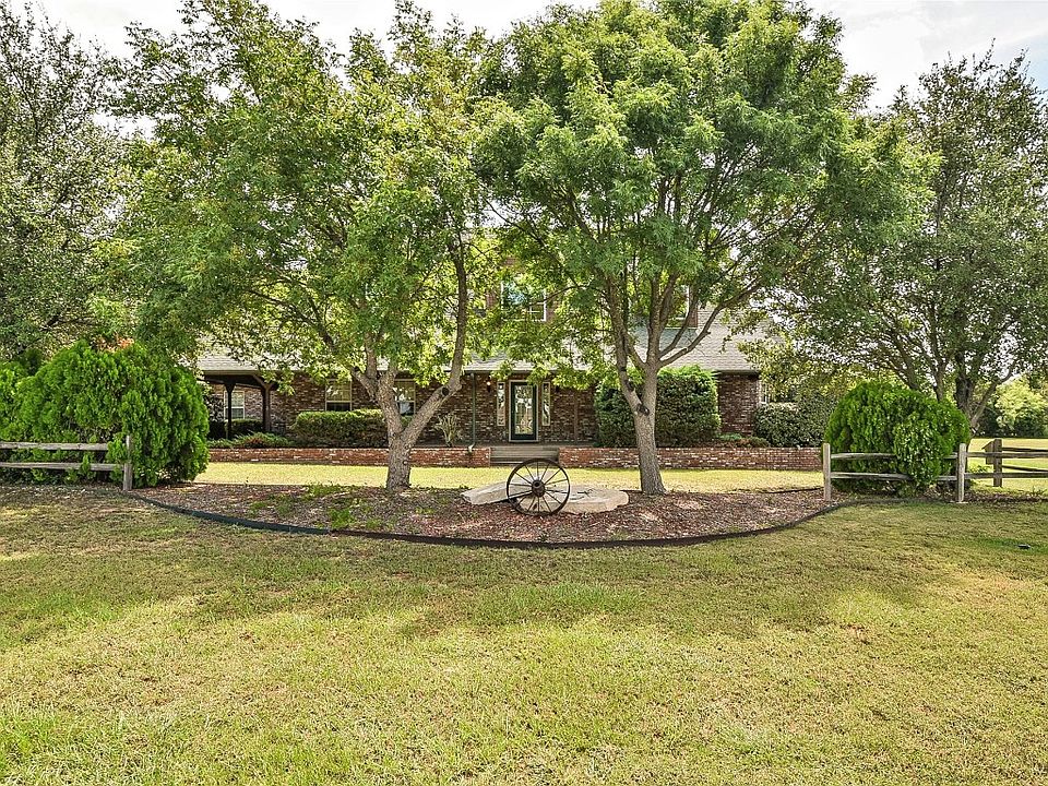 1011 Bentwater Pkwy, Granbury, TX 76049 Zillow