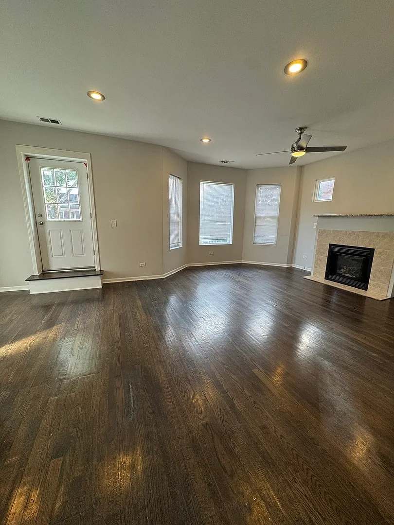 3 bed, 1300 sqft, $1,850 — Photo 3