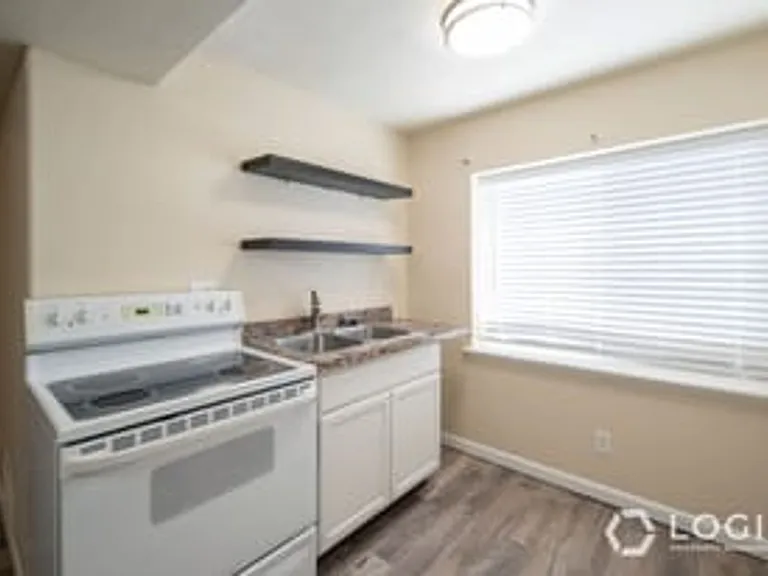 3987 S Lake Mountain Dr #DOWNSTAIRS — Photo 8