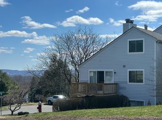 37 Wynwood Dr #37, Cromwell, CT 06416
