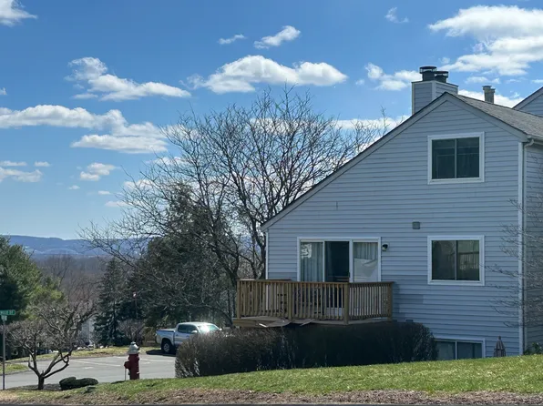 37 Wynwood Dr #37, Cromwell, CT 06416