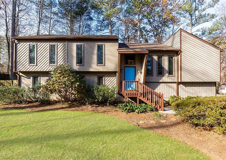 1st image of 2986 Leafwood Dr SE