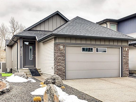 2nd image of 103 W Walgrove Grn SE