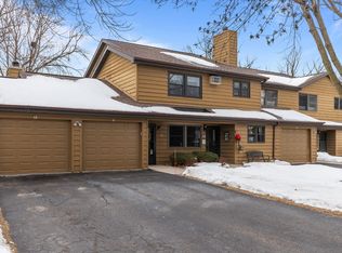 921 Babcock St APT 11, Neenah, WI 54956