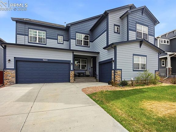 2nd image of 9602 Fairway Glen Dr