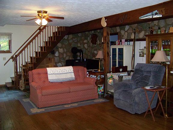 3rd image of 3150 Scott Cliff Dr