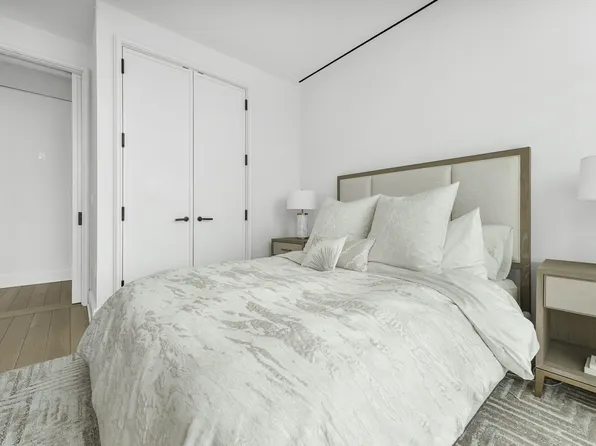 45 East 22nd Street image 17 of 28