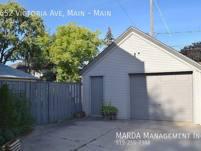 1652 Victoria Ave #MAIN — Photo 28